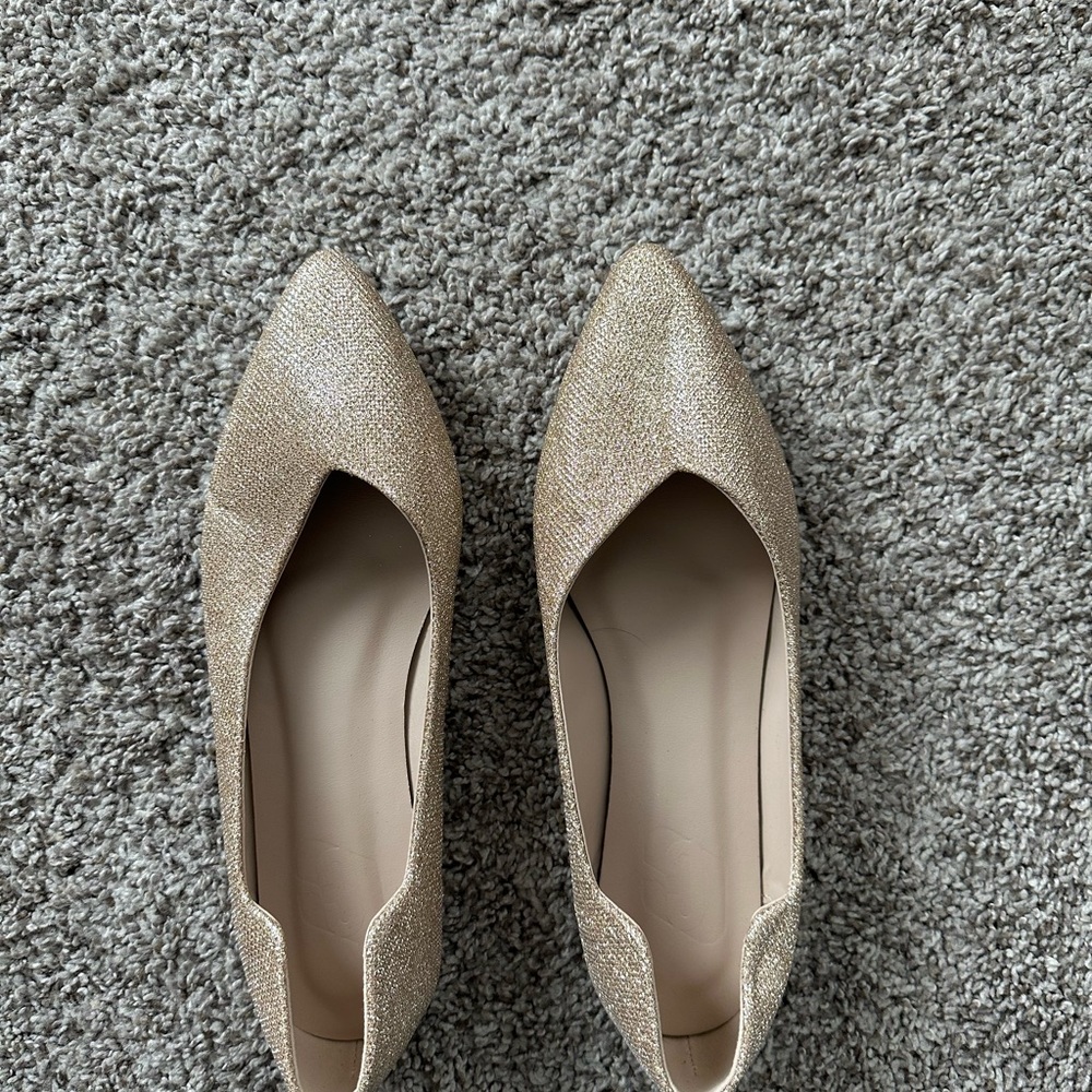 Shein Women’s Size 11 Gold Glitter Sparkle Flats - Picture 3 of 5